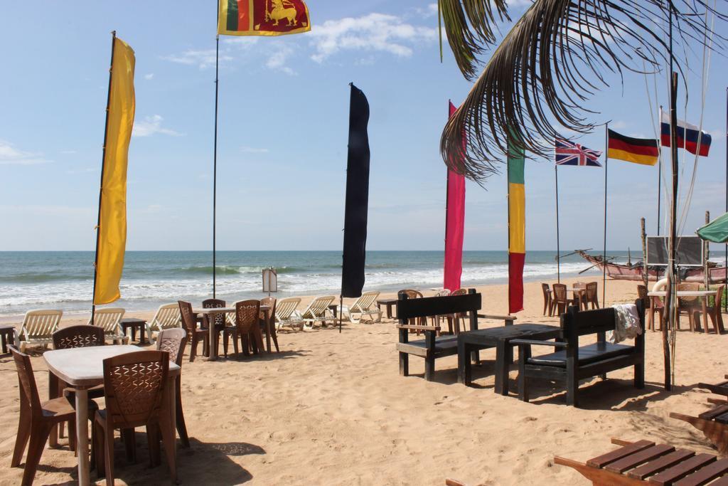 Warahena Beach Hotel Bentota Esterno foto
