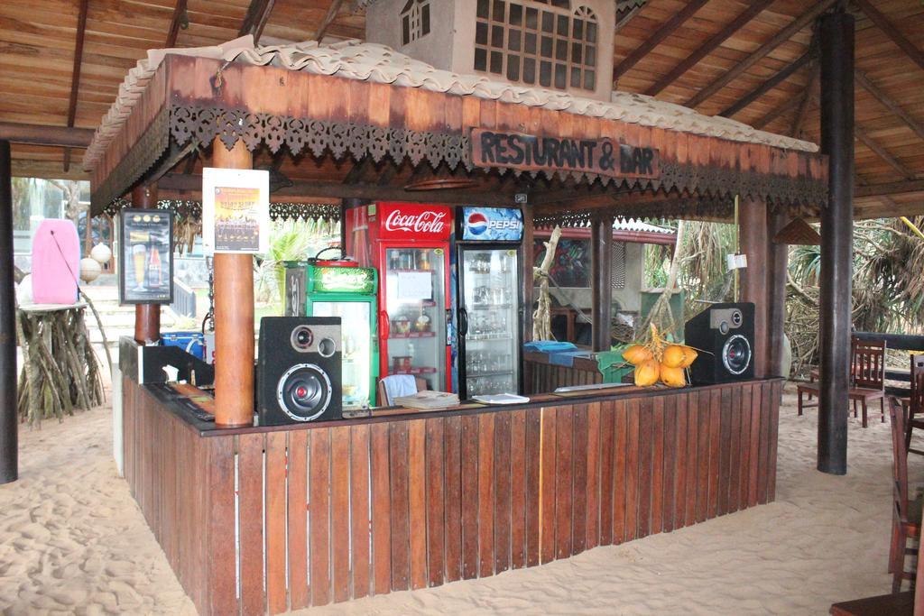 Warahena Beach Hotel Bentota Esterno foto