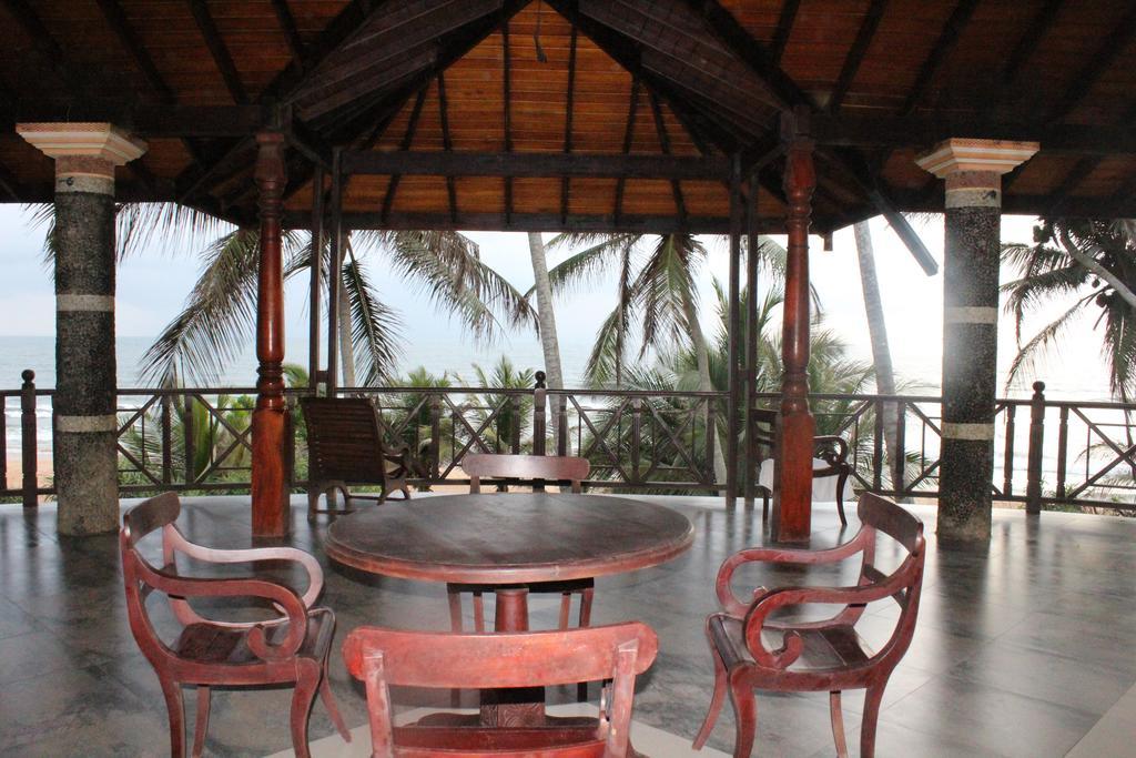 Warahena Beach Hotel Bentota Esterno foto
