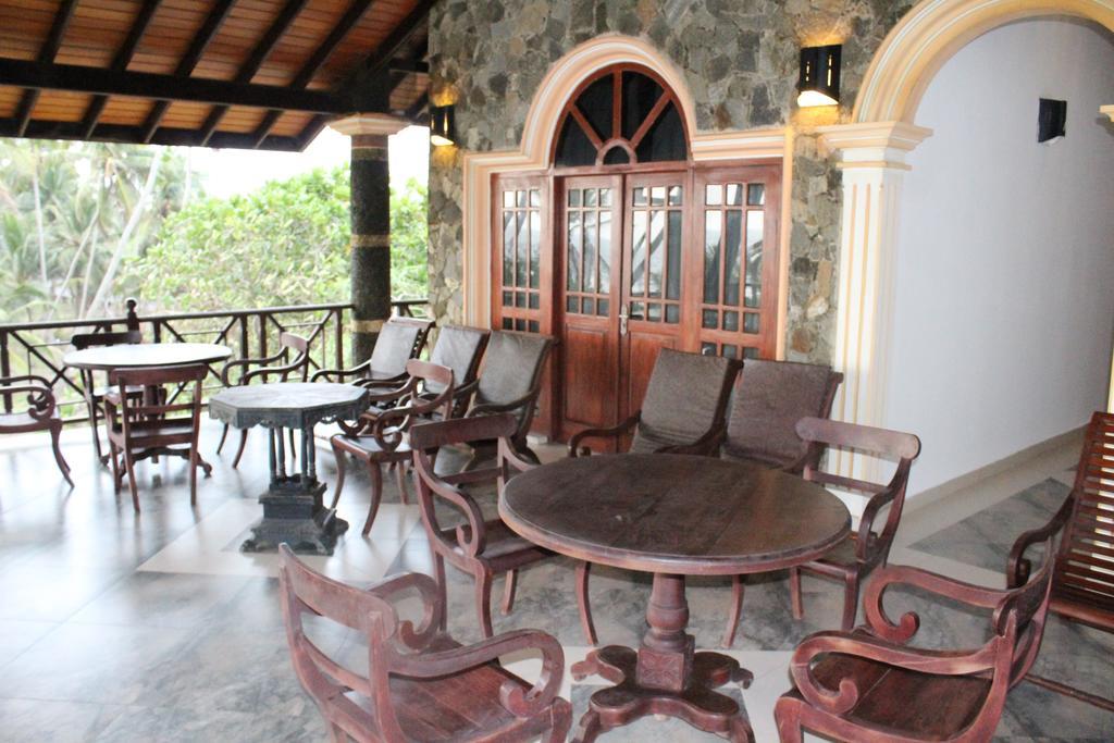 Warahena Beach Hotel Bentota Esterno foto