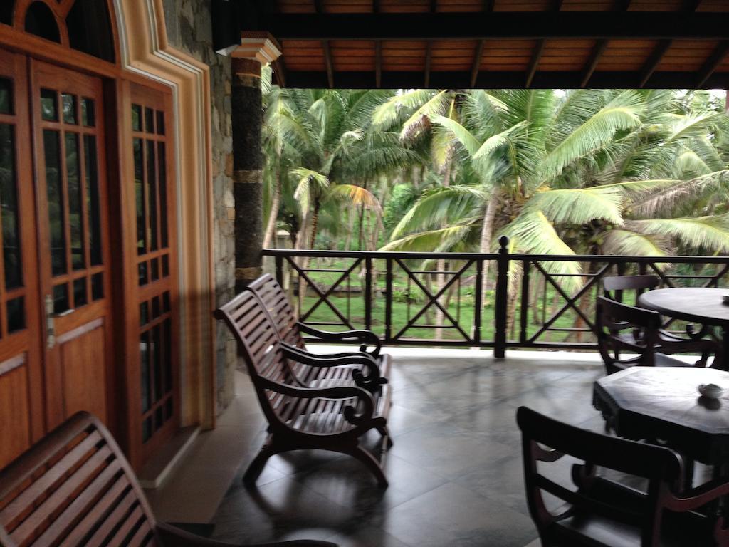 Warahena Beach Hotel Bentota Esterno foto